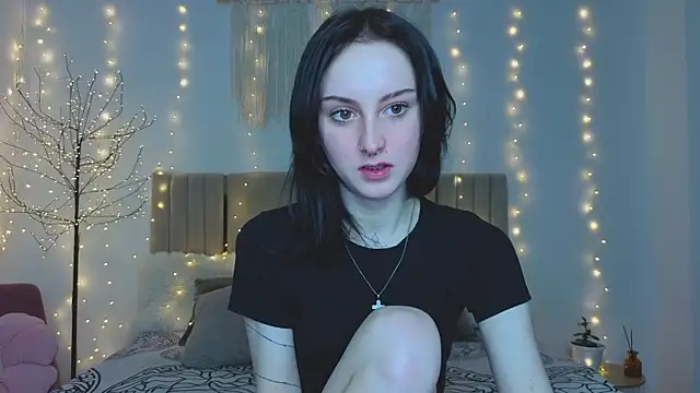 Little moly999 online show from 12/14/25, 11:38