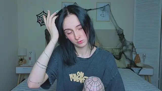 Little moly999 online show from 10/28/25, 08:41