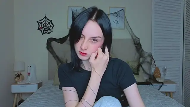 Little moly999 online show from 10/27/25, 08:21