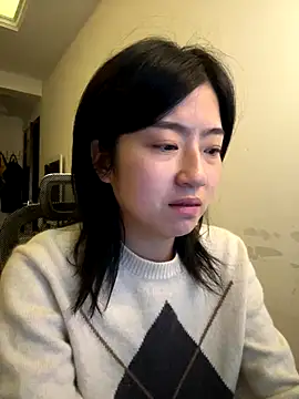 Olivia-l online show from 11/21/25, 01:43