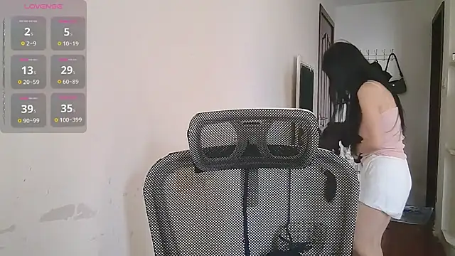 Olivia-l online show from 09/15/25, 09:54