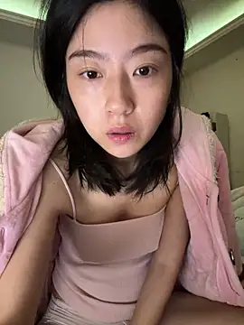 Olivia-l online show from 11/07/25, 01:48