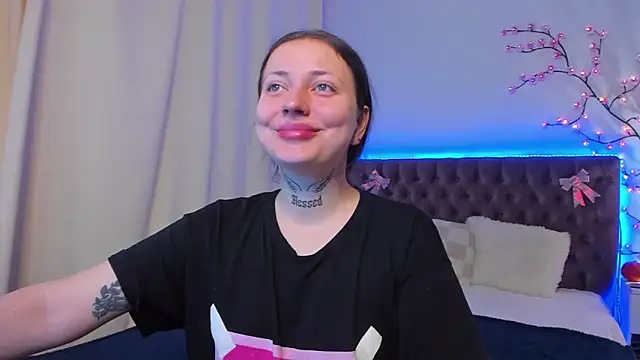 Snapshot of LilaVame chatting on 11/10/25, 06:29 LilaVame online show from 11/10/25, 06:29