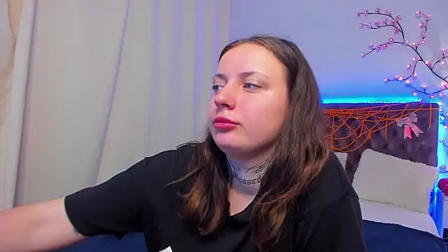 Snapshot of LilaVame chatting on 10/25/25, 07:58 LilaVame online show from 10/25/25, 07:58