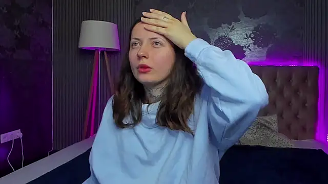 Snapshot of LilaVame chatting on 11/21/25, 01:54 LilaVame online show from 11/21/25, 01:54