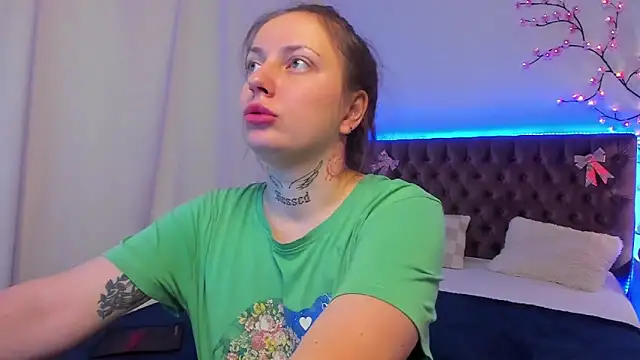 Snapshot of LilaVame chatting on 10/21/25, 07:57 LilaVame online show from 10/21/25, 07:57