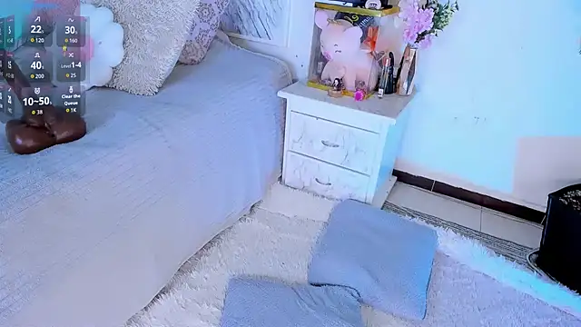 Simonesmith01 online show from 12/02/25, 05:03