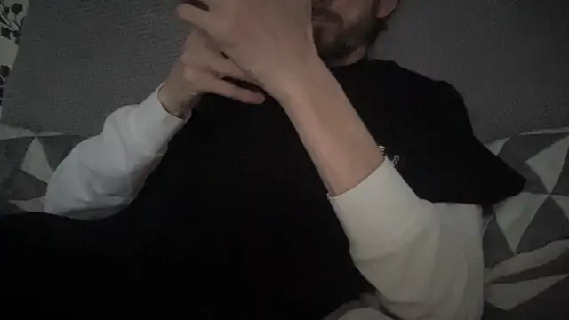 Snapshot of Big8inchUncutCock chatting on 04/05/26, 10:44 Big8inchUncutCock online show from 04/05/26, 10:44