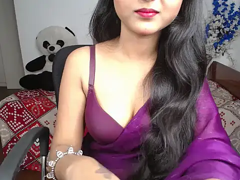 Snapshot of Heavan_queen chatting on 10/15/25, 05:17 Heavan queen online show from 10/15/25, 05:17