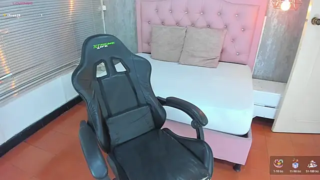 lissa jhonsoon online show from 11/07/25, 03:11