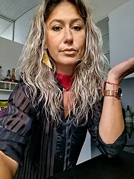 CelynaRoss online show from 05/12/26, 01:17