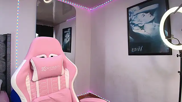 GraceWallace  online show from 11/09/25, 08:13