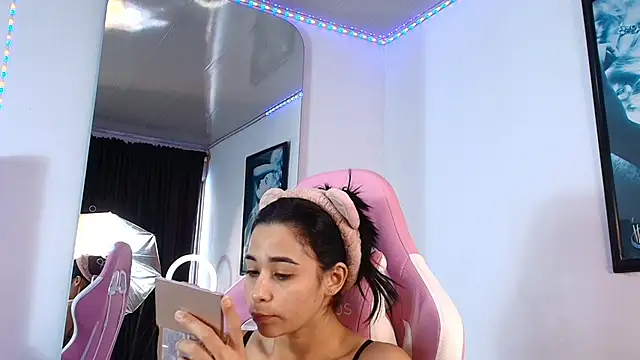 GraceWallace  online show from 01/12/26, 06:15