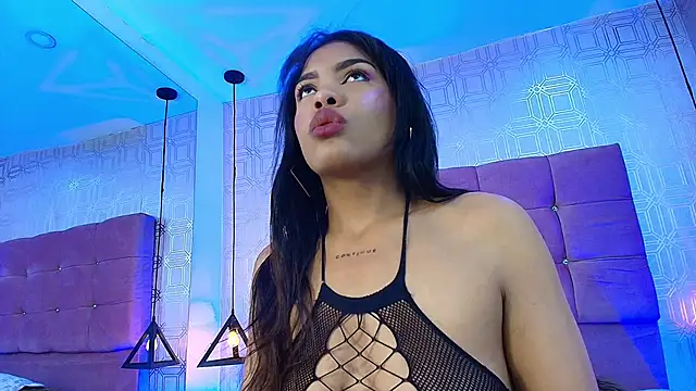 LexieBloom online show from 11/20/25, 03:40