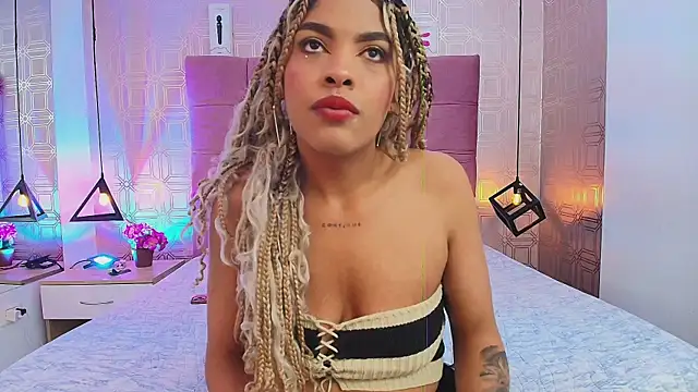 LexieBloom online show from 10/04/25, 04:03