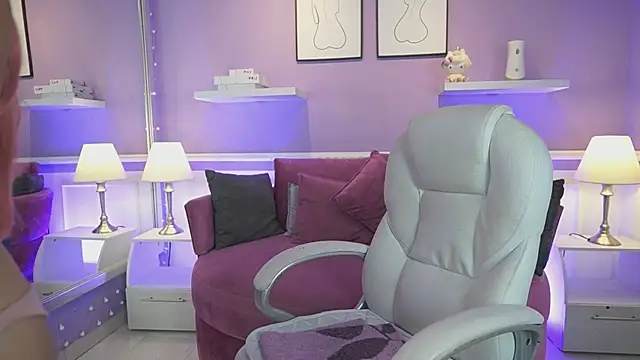 Snapshot of DahliaGrey chatting on 11/12/25, 11:36 DahliaGrey online show from 11/12/25, 11:36