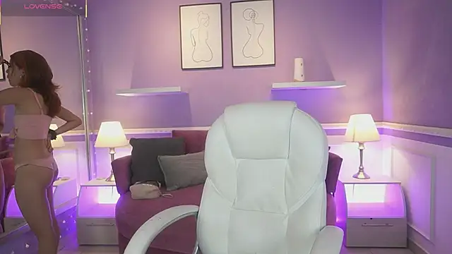 Snapshot of DahliaGrey chatting on 10/10/25, 11:44 DahliaGrey online show from 10/10/25, 11:44