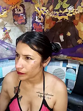 Snapshot of karinnahotdirty chatting on 10/07/25, 09:38 karinnahotdirty online show from 10/07/25, 09:38