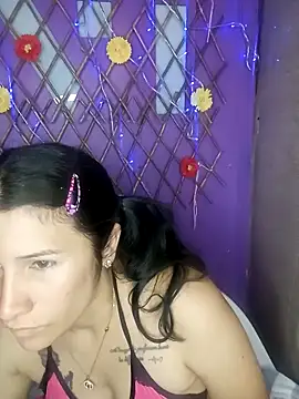 Snapshot of karinnahotdirty chatting on 09/11/25, 07:47 karinnahotdirty online show from 09/11/25, 07:47
