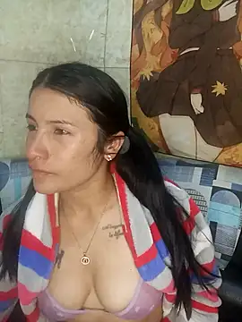 Snapshot of karinnahotdirty chatting on 09/18/25, 01:52 karinnahotdirty online show from 09/18/25, 01:52