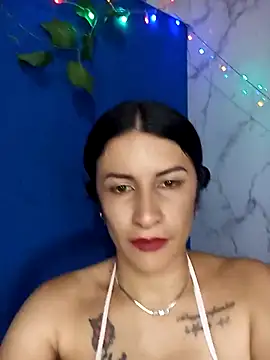 Snapshot of karinnahotdirty chatting on 04/21/26, 08:48 karinnahotdirty online show from 04/21/26, 08:48
