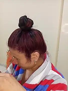 karinnahotdirty online show from 11/19/25, 09:59