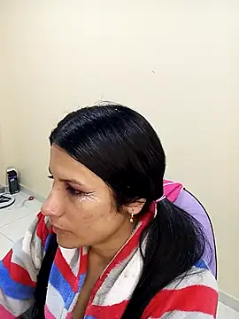 karinnahotdirty online show from 12/04/25, 09:14