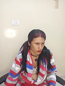 karinnahotdirty online show from 11/11/25, 08:47