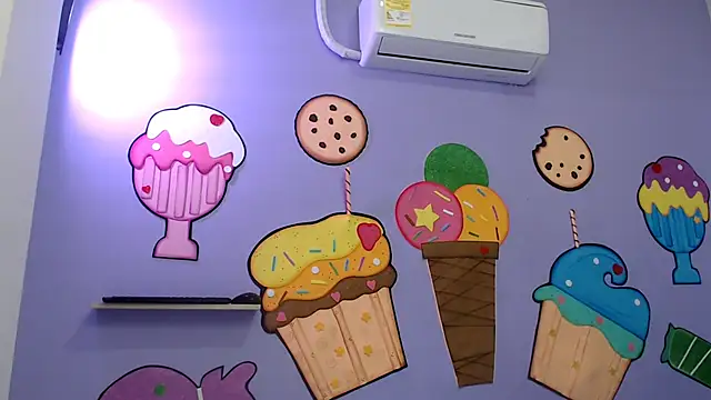 skinnykalitzo18 online show from 12/18/25, 01:48