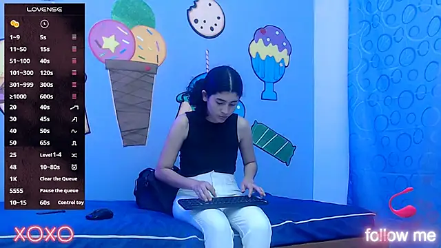 skinnykalitzo18 online show from 02/22/26, 02:30