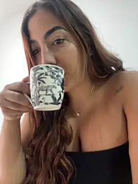 Karlla Brown online show from 04/05/26, 04:13