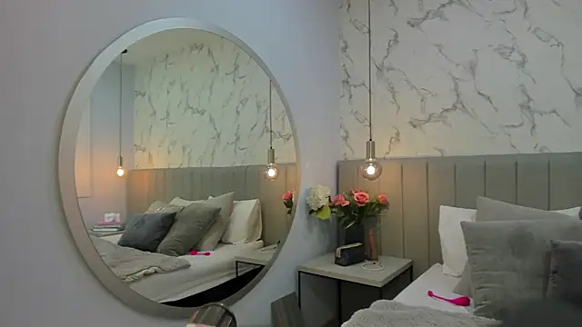 Karlla Brown online show from 12/01/25, 01:23