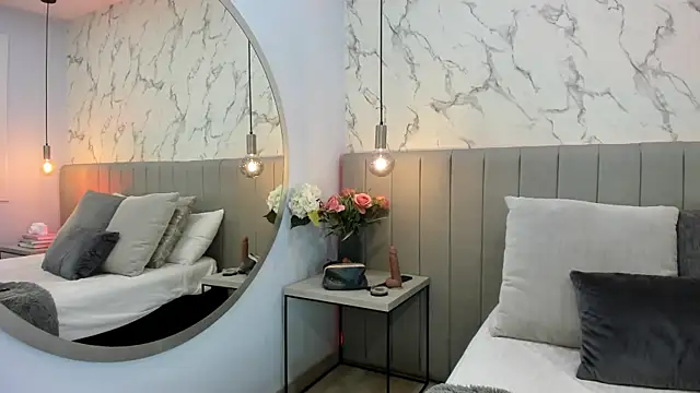 Karlla Brown online show from 10/14/25, 12:39