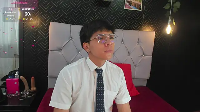 Thiago Kozak online show from 10/28/25, 01:10