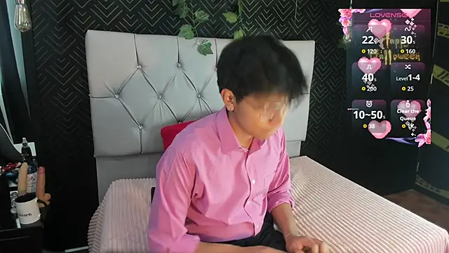 Thiago Kozak online show from 10/15/25, 01:08