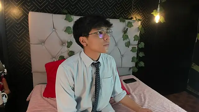 Thiago Kozak online show from 10/13/25, 01:02