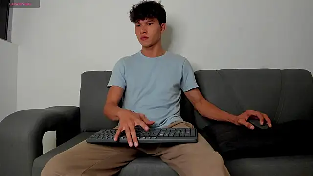 2Amateur Guys online show from 01/18/26, 12:03