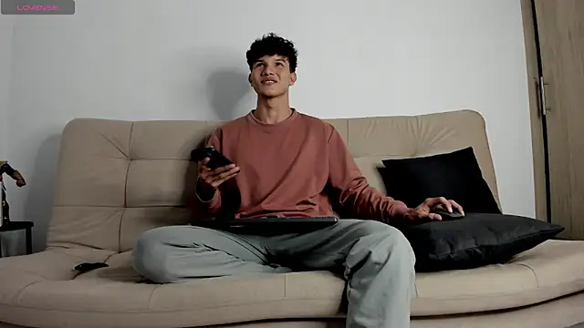 2Amateur Guys online show from 10/13/25, 11:27