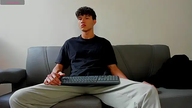 2Amateur Guys online show from 01/18/26, 10:02