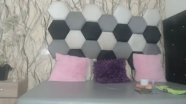 Snapshot of AntonellaBlanc chatting on 02/03/26, 06:22 AntonellaBlanc online show from 02/03/26, 06:22