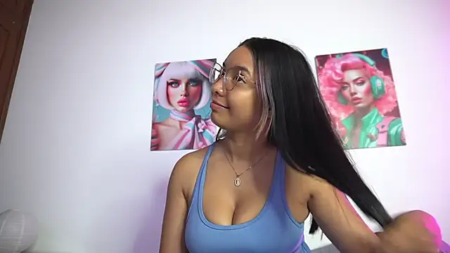 Snapshot of pocahotass_11 chatting on 11/18/25, 11:13 pocahotass 11 online show from 11/18/25, 11:13