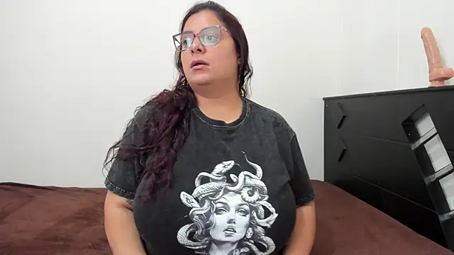 Snapshot of from_heaven1 chatting on 11/24/25, 07:14 from heaven1 online show from 11/24/25, 07:14