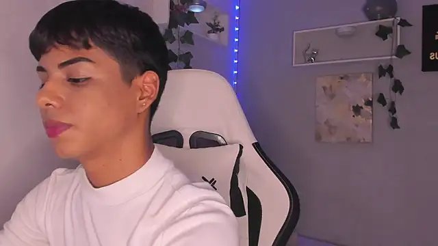 Thomas wil online show from 10/16/25, 06:21