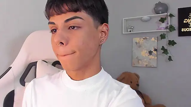 Thomas wil online show from 11/18/25, 06:39