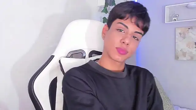 Thomas wil online show from 10/24/25, 06:45