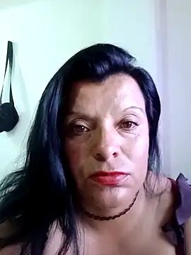 Snapshot of Hanna_Kieran chatting on 10/02/25, 06:00 Hanna Kieran online show from 10/02/25, 06:00