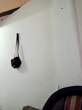 Snapshot of Hanna_Kieran chatting on 10/01/25, 02:38 Hanna Kieran online show from 10/01/25, 02:38
