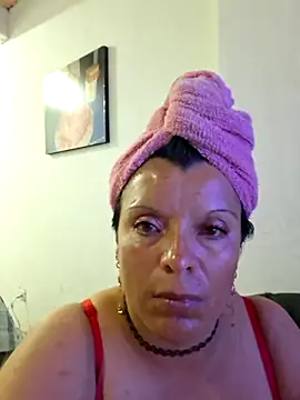 Hanna Kieran online show from 10/26/25, 06:52