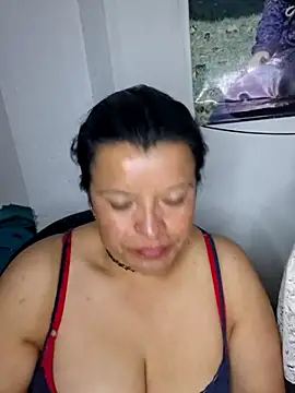 Hanna Kieran online show from 10/22/25, 03:55