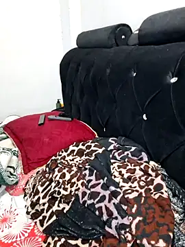 Hanna Kieran online show from 10/25/25, 03:38